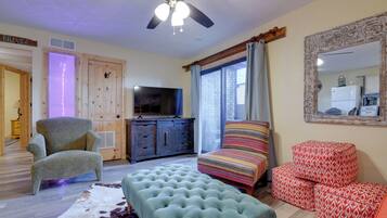 Apartment (2 Bedrooms) | Front of property