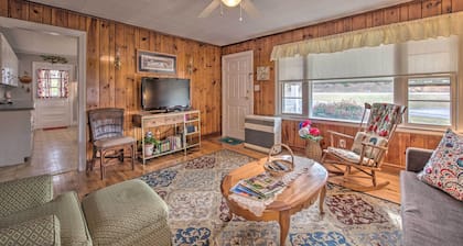 Quaint & Scenic Country Cottage, 3 Mi to New River