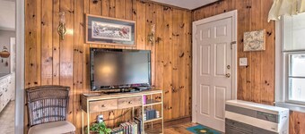 Quaint & Scenic Country Cottage, 3 Mi to New River