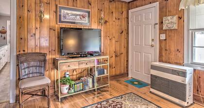 Quaint & Scenic Country Cottage, 3 Mi to New River