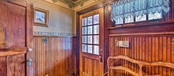 Belvidere Getaway on Kishwaukee River!