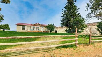 House (3 Bedrooms) | Front of property