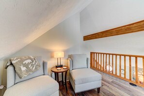 House (2 Bedrooms) | Interior - Roscommon Retreat w/ Deck ~ 1 Mile to Higgins Lake (Roscommon)