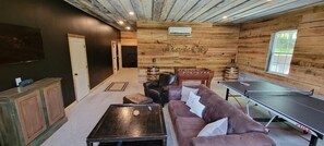 Smart TV, fireplace, DVD player, table football