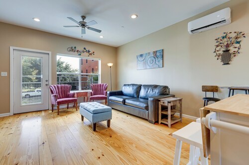 Game Room w/ Pool Table! Downtown Mobile Condo