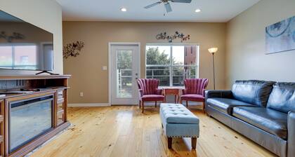 Walkable Downtown Apt w/ Game Room!