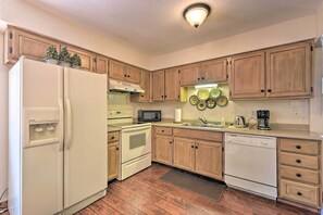 Appartamento (2 Bedrooms) | Cucina privata | Microonde, forno, piano cottura, lavastoviglie