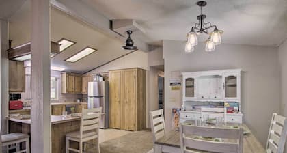 Family-friendly Home ~ 1 Mi to Kern River!