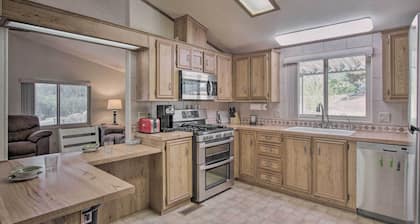 Family-friendly Home ~ 1 Mi to Kern River!
