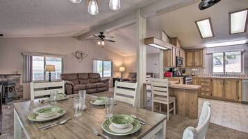 House (2 Bedrooms) | Interior
