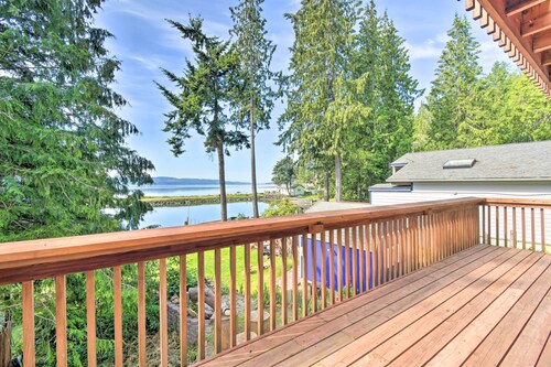 The Lillipad in Lilliwaup: Magnificent Waterfront!