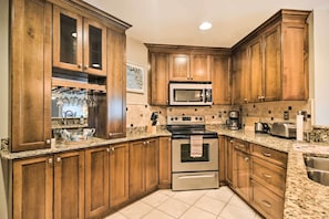 Apartment (2 Bedrooms) | Interior - St Pete Condo w/ Private Lanai & Community Pool! (St. Petersburg)