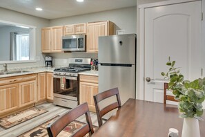 House (2 Bedrooms) | Interior