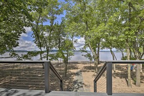 Cottage (2 Bedrooms) | Interior - Lake Pepin Cottage w/ Decks + Private Beach! (Stockholm)