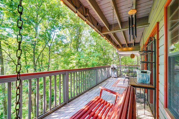 Interior - Smoky Mountain Cabin w/ Deck & Hot Tub! (Pigeon Forge)