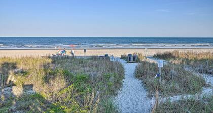 Eclectic Condo w/ Balcony: 1 Block to Beach!