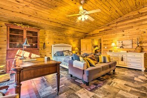 House (1 Bedroom) | Interior