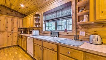 House (1 Bedroom) | Interior