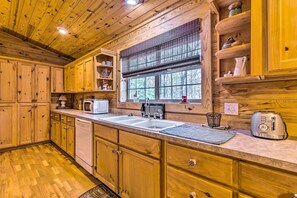 House (1 Bedroom) | Interior