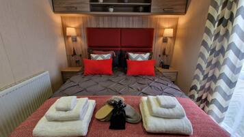 3 bedrooms, free WiFi, bed sheets