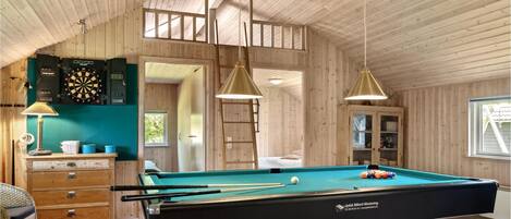 غرفة الألعاب