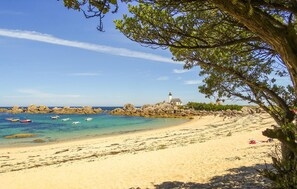 Beach nearby, fishing - 3 bedroom stunning home in Brignogan-Plages (Brignogan-Plages)