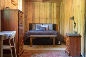 3 quartos, ferros/tábuas de passar roupa, Wi-Fi, roupa de cama