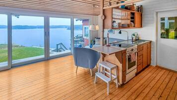 Réfrigérateur, four, plaque de cuisson, lave-vaisselle