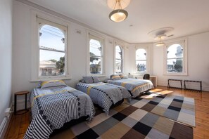 Basic Apartment, Multiple Beds | 4 bedrooms, laptop workspace, bed sheets