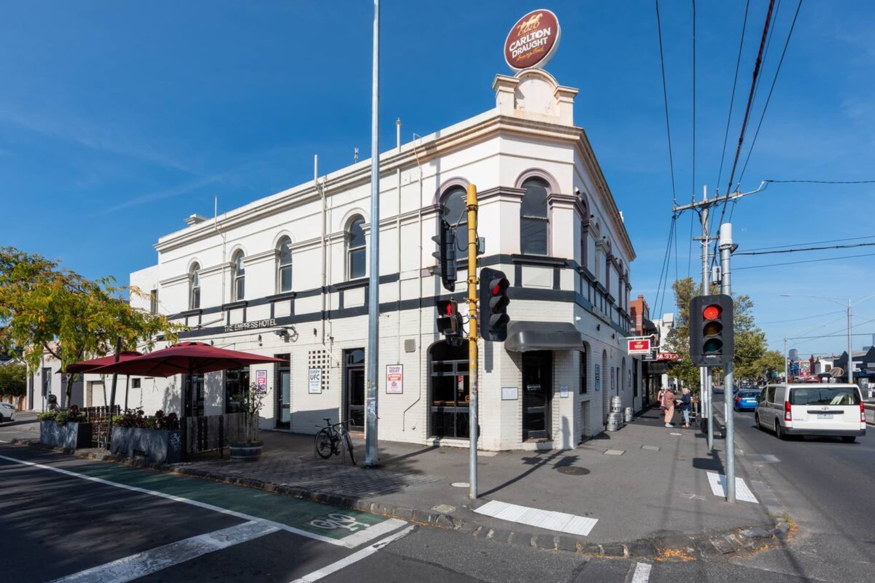 Basic Apartment, Multiple Beds | Parking