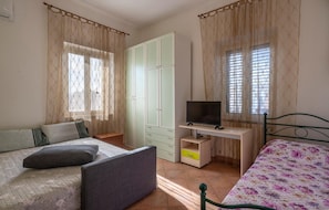 1 bedroom, travel crib, free WiFi, bed sheets