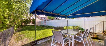 4 Mi to Downtown Pittsburgh: Family Home w/ Patio