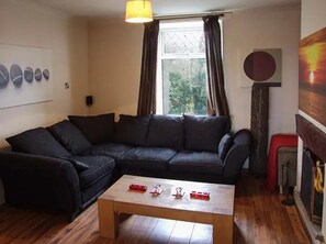 Cottage, Multiple Beds | Living area | Fireplace - Beautiful 3-bed Cottage in Belper (Belper)