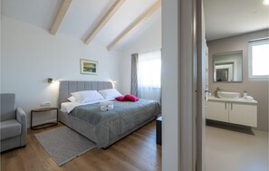 3 camere, una cassaforte in camera, ferro/asse da stiro