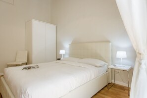 2 bedrooms, iron/ironing board, WiFi, bed sheets - Apartments Florence - Beautiful & Modern Repubblica  (Firenze)