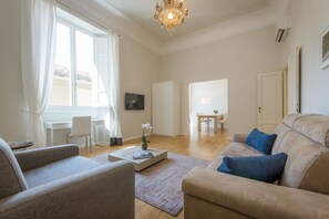 TV - Apartments Florence - Beautiful & Modern Repubblica  (Firenze)