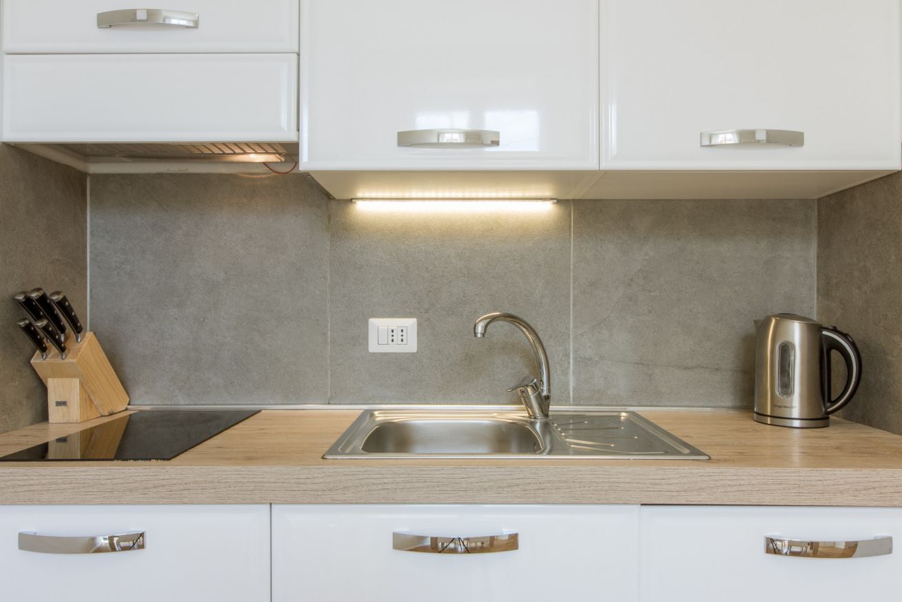 Refrigerador, microondas, parrilla de estufa y lavavajillas 