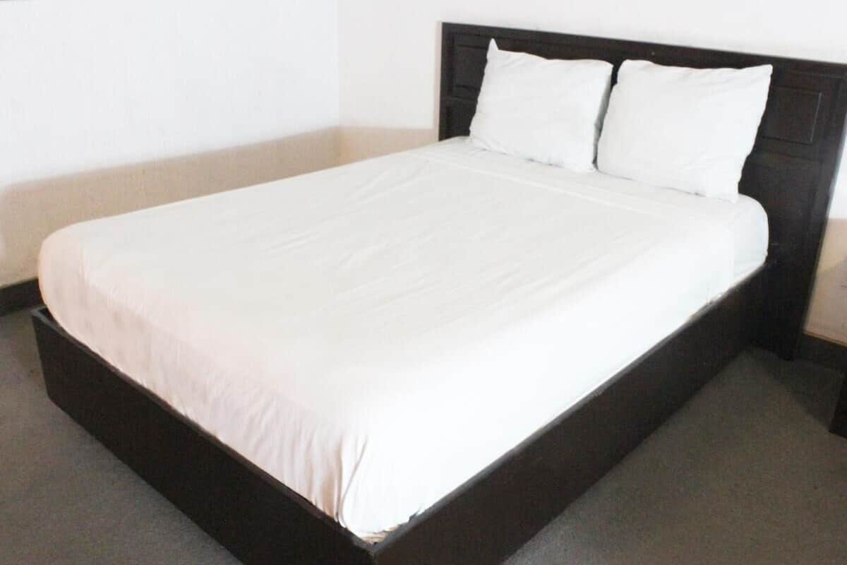 Standaard eenpersoonskamer, 1 queensize bed, niet-roken | 1 slaapkamer, individueel gedecoreerd, individueel gemeubileerd