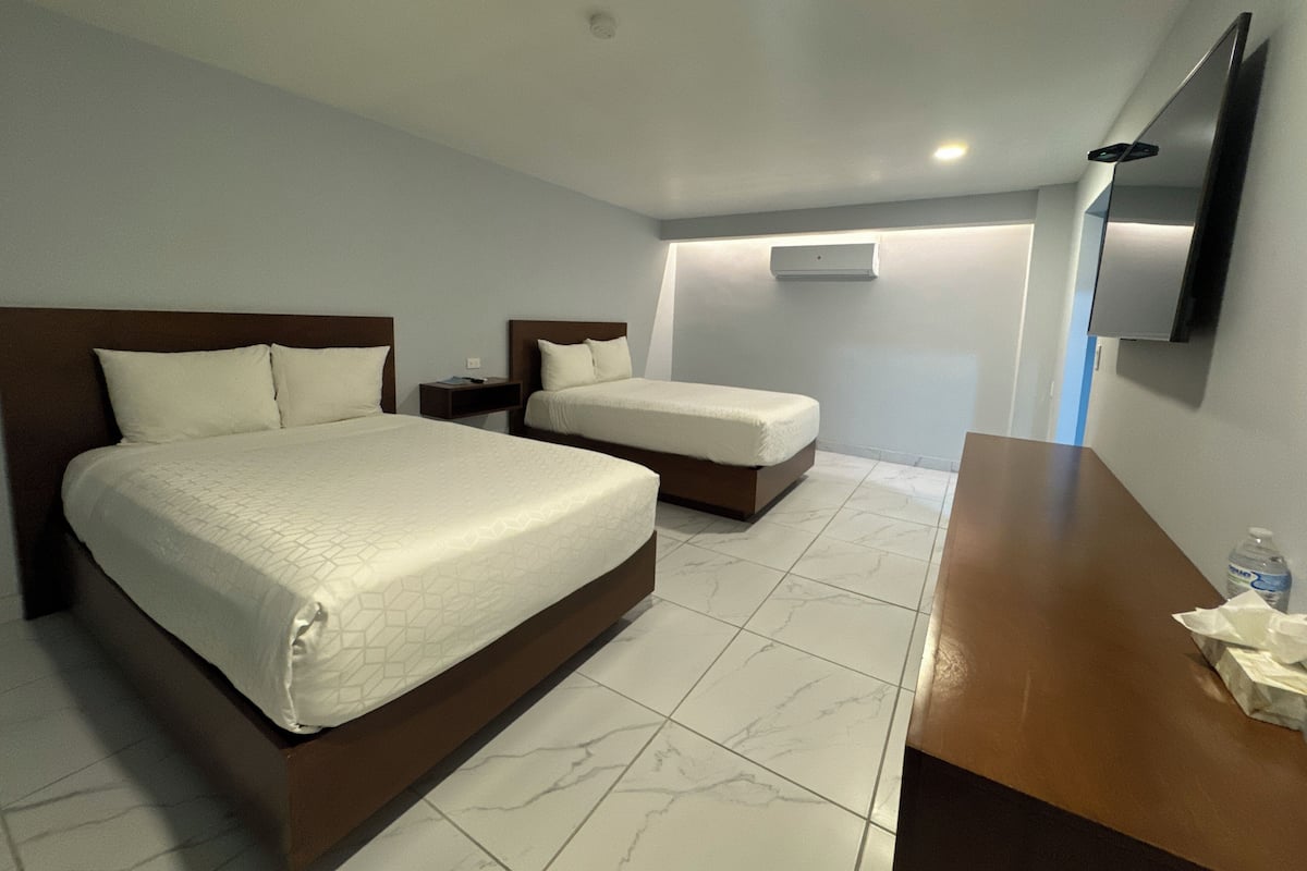 Superior Double Room | WiFi (free), individually decorated, individually furnished, bed sheets