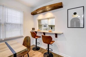 Apartment (2 Bedrooms) | Interior - Contemporary Townhome ~ 7 Mi to Dtwn Raleigh! (Raleigh)