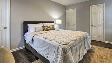 3 bedrooms, laptop workspace, iron/ironing board, bed sheets