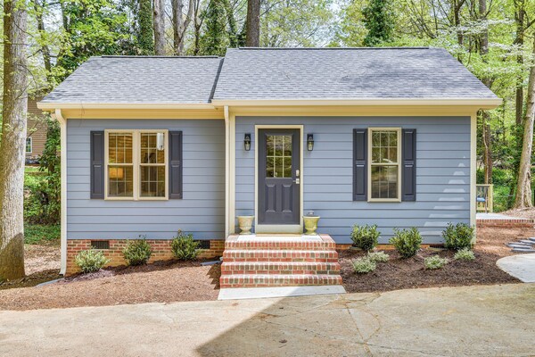 Beautiful Raleigh Cottage Rental: 5 Mi To Downtown - Raleigh, NC
