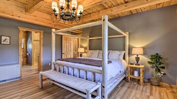 House (4 Bedrooms) | Interior