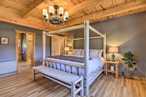 House (4 Bedrooms) | Interior