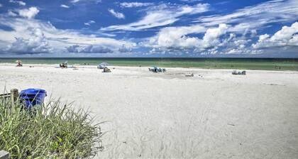 Bayside Pad w/ Pool Access & Dock: 1/2 Mi to Beach