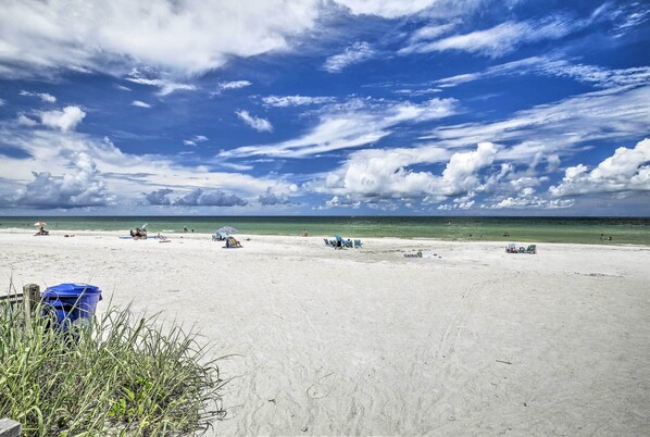 House (3 Bedrooms) | Interior - Bayside Pad w/ Pool Access & Dock: 1/2 Mi to Beach (Indian Rocks Beach)