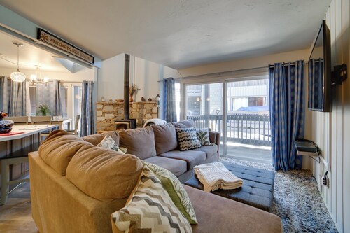 Resort Condo w/ Hot Tub & Pool, Near Ski Lift
