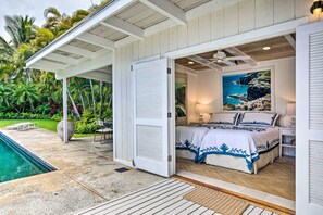 3 bedrooms, iron/ironing board, bed sheets - Upscale Kailua Getaway: Steps to Swim Beach! (Kailua)
