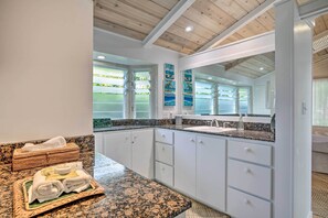Bathroom - Upscale Kailua Getaway: Steps to Swim Beach! (Kailua)