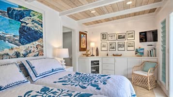 3 bedrooms, iron/ironing board, bed sheets